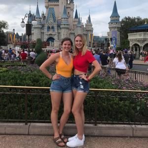 Meet your Posher, Abigail